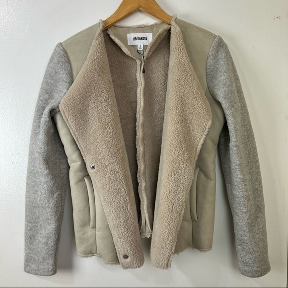 BB Dakota by Steve Madden - Women's Glenna Mixed Media Jacket - Picture 6 of 11